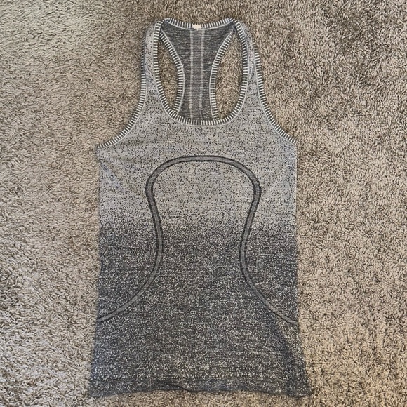 lululemon athletica Tops - LIKE NEW Lululemon Women’s Swiftly Tech Racerback Athletic Tank Top